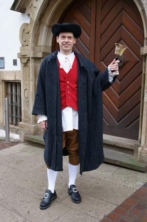 Pressemitteilung: Geister, Gauner und gute Seelen